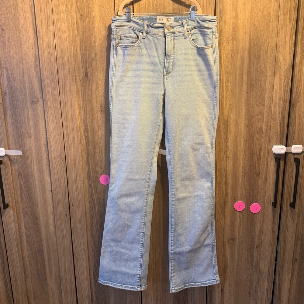 Women’s Buckle BKE Parker High Rise Universal Fit Bootcut Light Wash 27 x 33.5